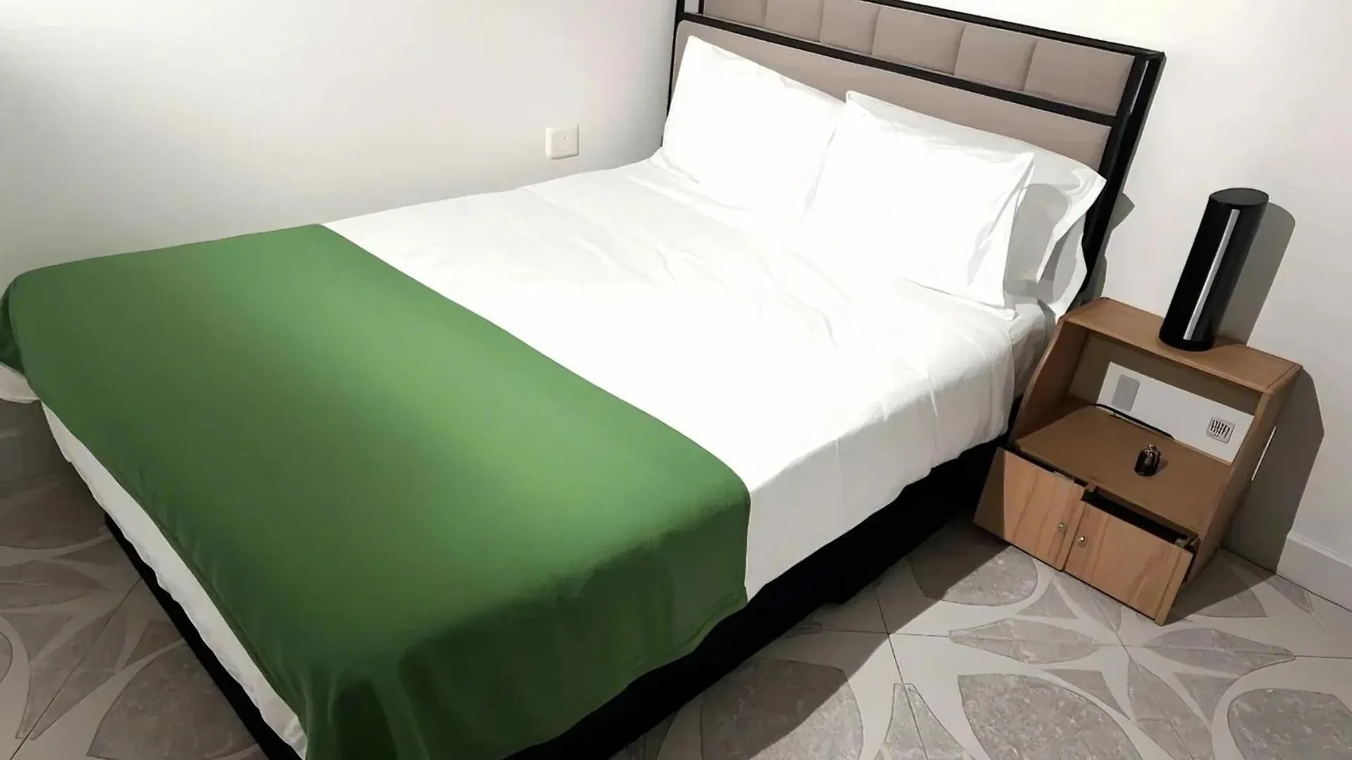 Aparta Suite Torre De Prado 403 Medellin Colombia